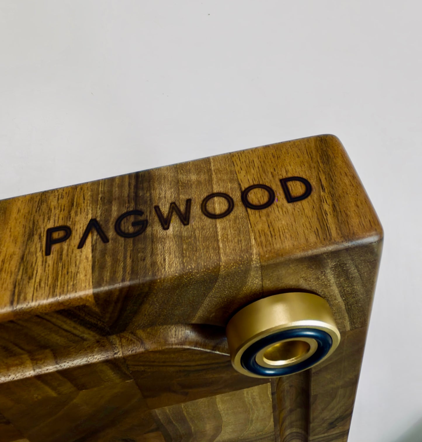 Otsapoolne lõikelaud